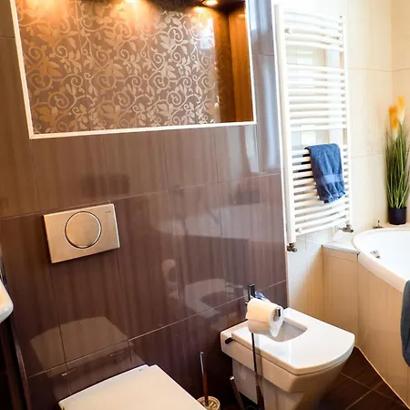 Apartment Oasis *